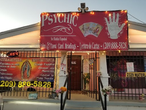 Psychic Lisa's picture of her front office for psychics Stockton CA, psychics Modesto CA, 
                    psychics Gridley CA, psychics Yuba City CA, psychics Sacramento CA, psychics San Francisco CA, psychics San Jose CA, 
                    psychics Los Angeles CA, psychics Bakersfield CA, psychics Fresno CA, and psychics Santa Rosa CA
